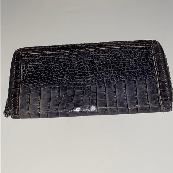 Clutch - Picture 3 of 5